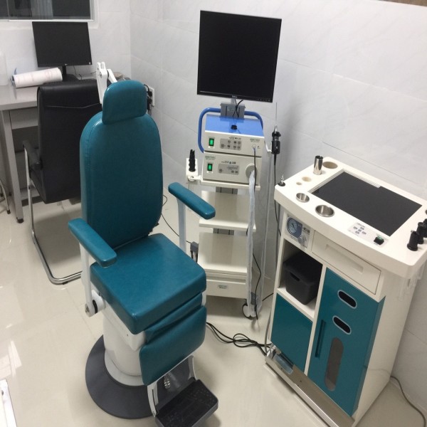 Bàn khám TMH Medtrix MTU1000